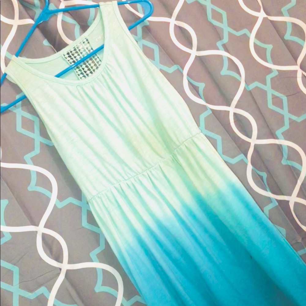 Cute 10-12 kids ombré blue dress!